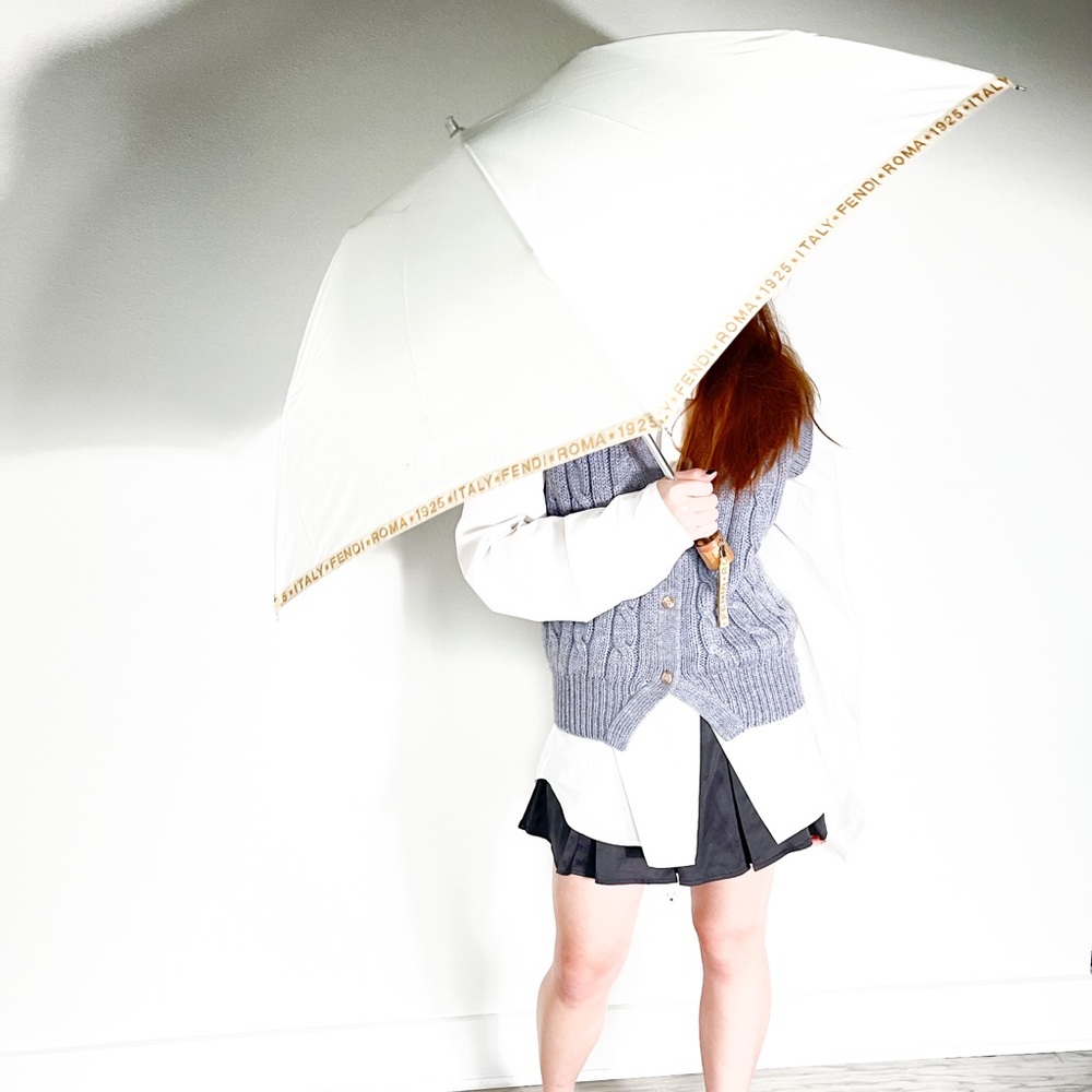 🌂Vintage Fendi folding umbrella